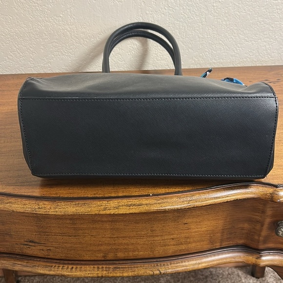 TRINA TURK BLACK VEGAN SHOULDER BAG BLUE BLACK DOT INTERIOR WITH BAG SCARF - Picture 4 of 16